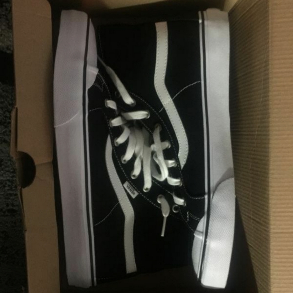Vas sneaks